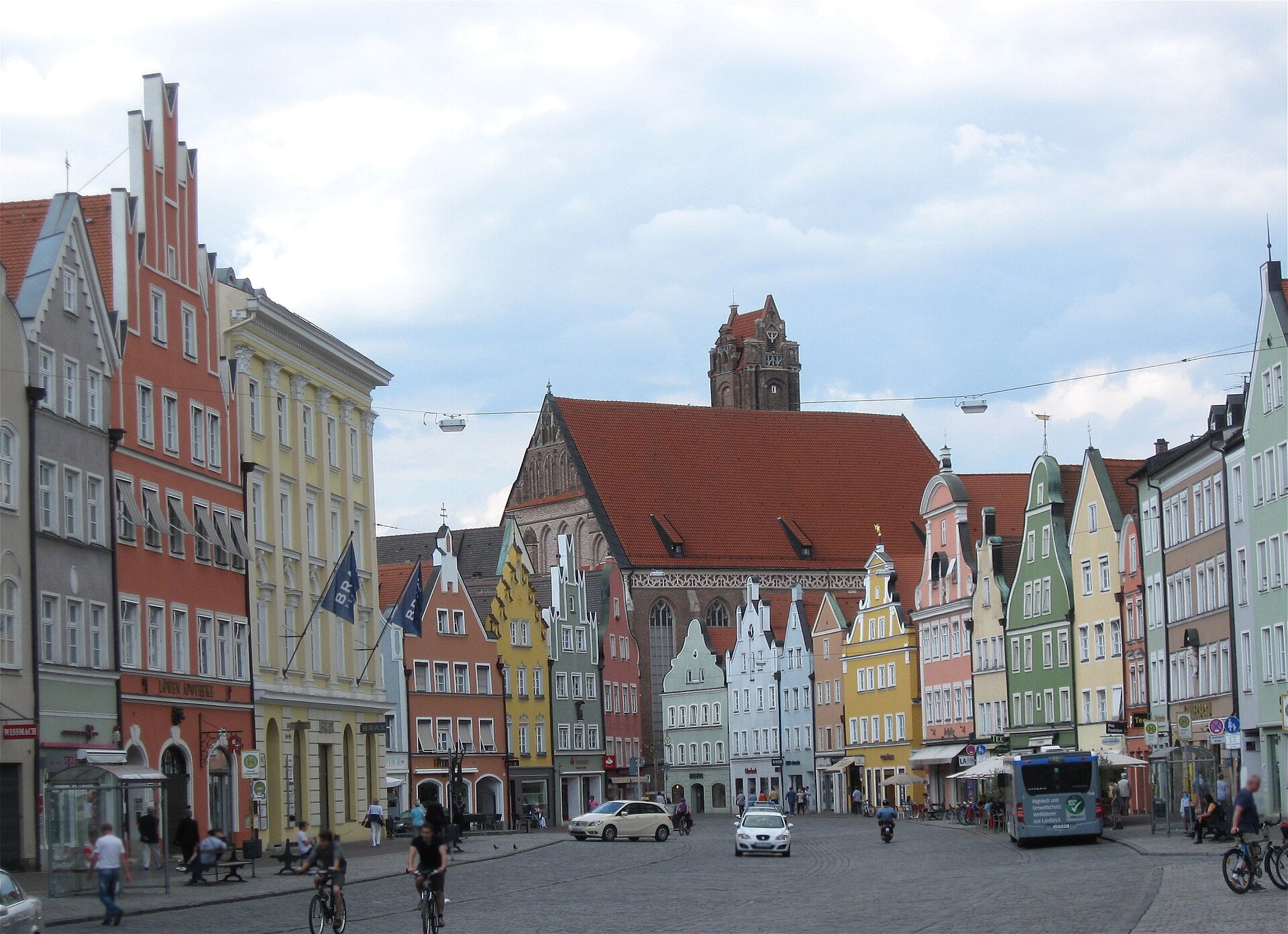Altstadt Landshut mit Blick zur Heiliggeistkirche